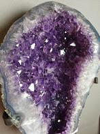 Amethist geode op standaard nr.41, Verzamelen, Mineralen en Fossielen, Ophalen of Verzenden, Mineraal
