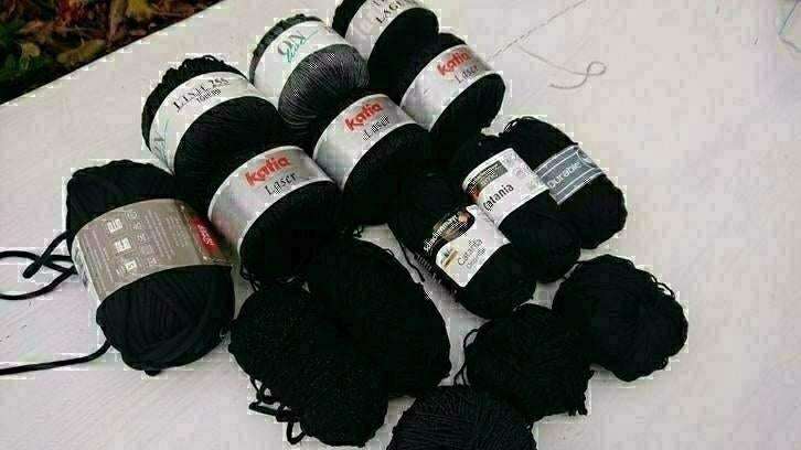 Assortiment grijs & zwarte bollen garen wol steken breien, Hobby en Vrije tijd, Ophalen of Verzenden, Zo goed als nieuw, Breien of Haken