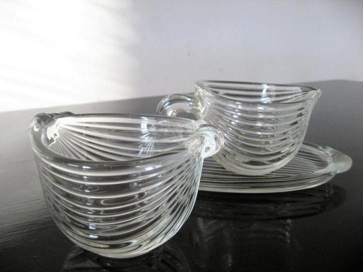 Art deco gestreept glazen suiker en melkstel, jaren 50, Antiek en Kunst, Antiek | Glas en Kristal, Ophalen of Verzenden