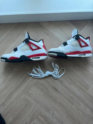 Air jordan 4 maat 44 beschikbaar voor biedingen