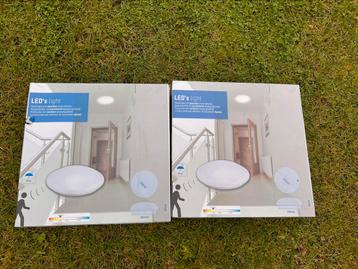 2 led plafond lampen nieuw in doos beschikbaar voor biedingen