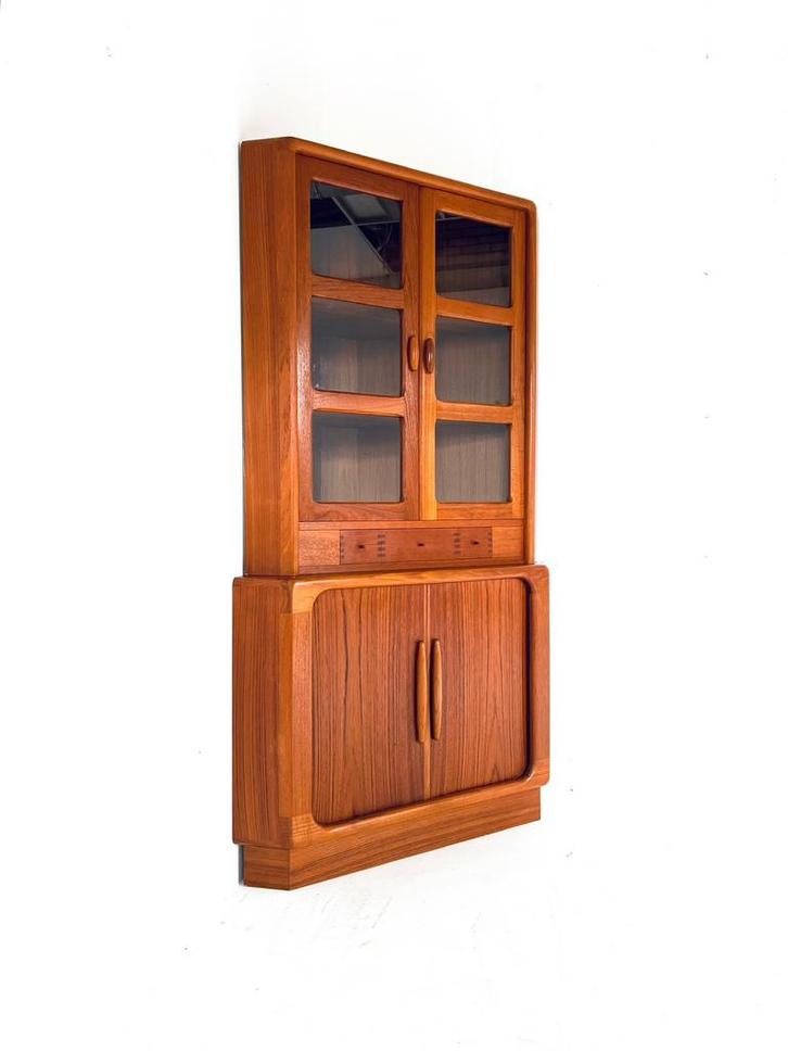 Vintage teakhouten hoekvitrine, Dyrlund ‘70, Huis en Inrichting, Kasten | Vitrinekasten, Zo goed als nieuw, 200 cm of meer, 50 tot 100 cm