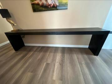 Zwarte eikennerf sidetable  beschikbaar voor biedingen