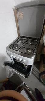 Fornuis  op gas  en butaan en propaan met oven, Ophalen, Gebruikt, 4 kookzones, Gas