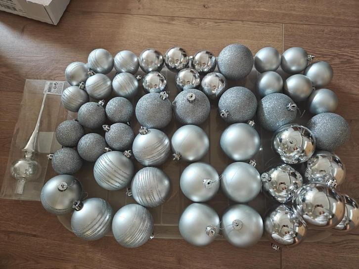 Plastic kerstballen zilver, Diversen, Kerst, Zo goed als nieuw, Ophalen of Verzenden