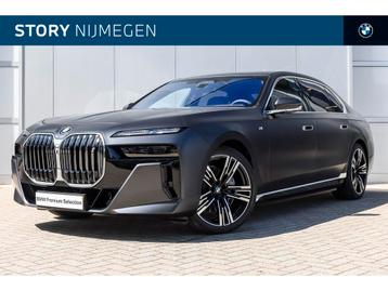 BMW i7 xDrive60 High Executive M Sport / Panoramadak Sky Lou beschikbaar voor biedingen