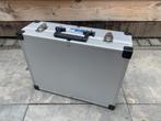 Nieuwe Koffer met aluminum frame + 2 sleutels, Sieraden, Tassen en Uiterlijk, Koffers, Ophalen, Nieuw, Slot