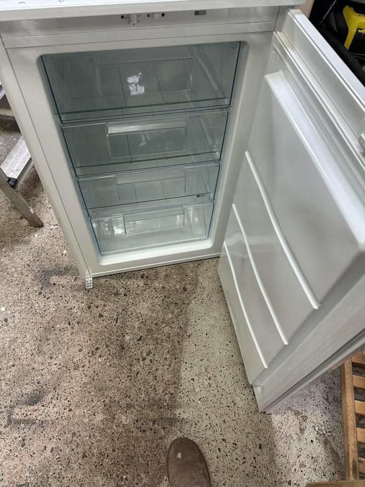 ikea djupfrysa vriezer KAPOT !, Witgoed en Apparatuur, Vriezers en Diepvrieskisten, Zo goed als nieuw, 160 cm of meer, Minder dan 60 cm