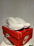 NIEUW IN DOOS! Maat 48,5 - Nike Air Max 97 Triple White Grey, Kleding | Heren, Schoenen, Verzenden, Wit, Nike, Nieuw