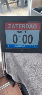 Digitale Klok voor Dementie - Nieuwstaat, Ophalen of Verzenden, Zo goed als nieuw, Digitaal, Wekker of Tafelklok