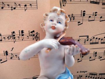 Italiaans Muzikantje van C. Villari Capodimonte Violiste beschikbaar voor biedingen