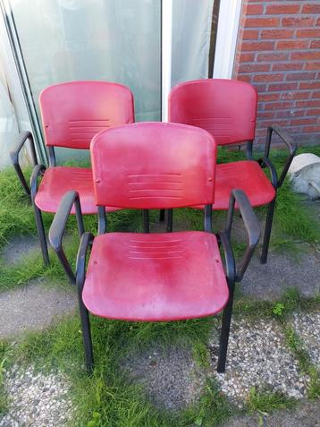 Rode stoelen (3x stuks) - Extra Gratis !!! beschikbaar voor biedingen