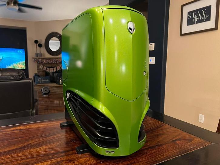 Gezocht: Alienware Area-51, Computers en Software, Desktop Pc's, Zo goed als nieuw, Onbekend, Ophalen