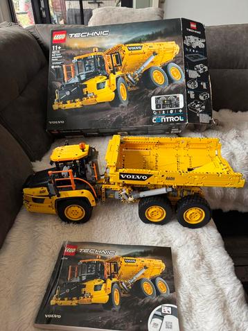lego technic volvo 6 x 6 truck  42114 groot met doos beschikbaar voor biedingen