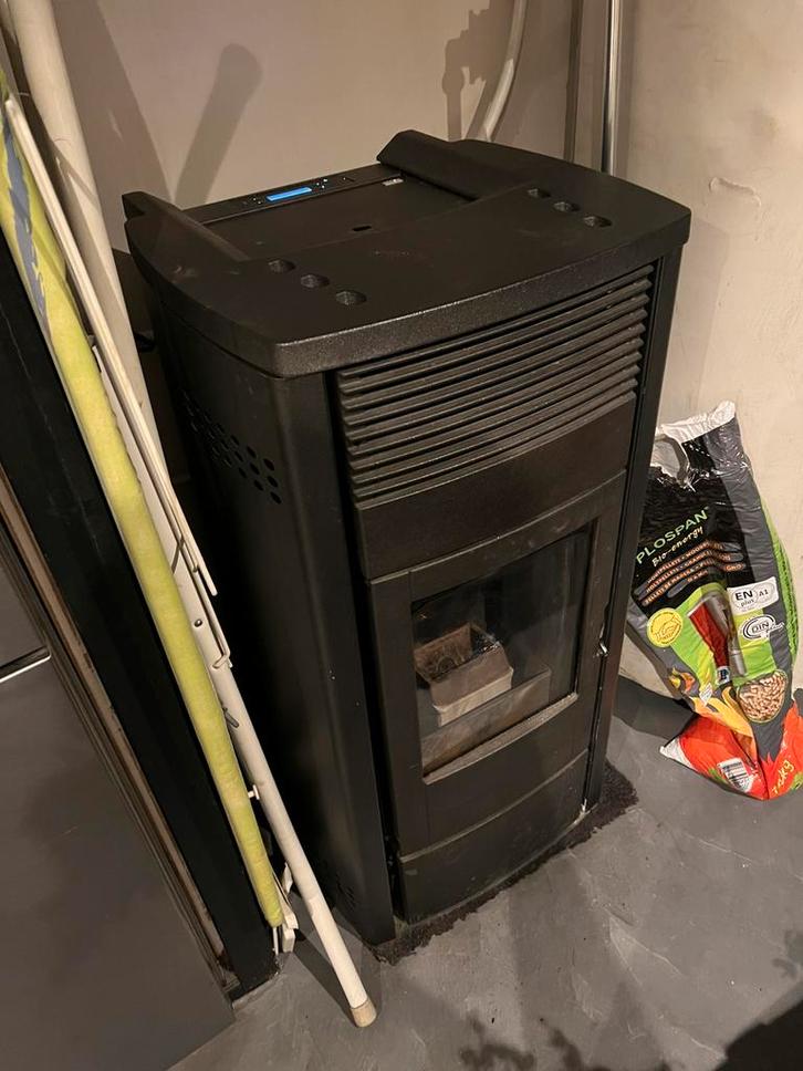 MCZ hydro Star pellet CV kachel, Huis en Inrichting, Kachels, Zo goed als nieuw, Vrijstaand, Pelletkachel, Overige brandstoffen