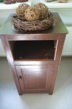 Antiek houten nachtkastje met open bovenvak en 2 handvatten, Ophalen, Gebruikt, Minder dan 45 cm, 70 cm of meer