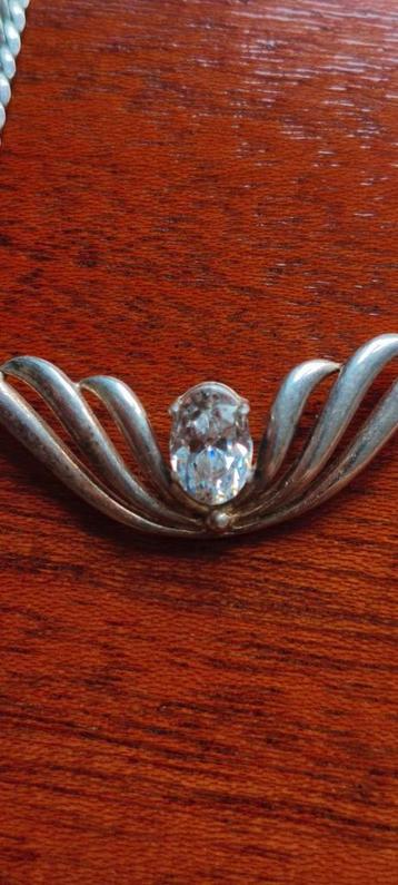 silver chain  beschikbaar voor biedingen