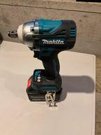 Makita DTW300 body nieuwstaat incl accu 6.0aH 18V, Doe-het-zelf en Verbouw, Gereedschap | Boormachines, Ophalen of Verzenden, Zo goed als nieuw