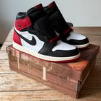 Nike Air Jordan Retro High OG Black Toe maat 43, Zwart, Nike, Nieuw, Ophalen of Verzenden