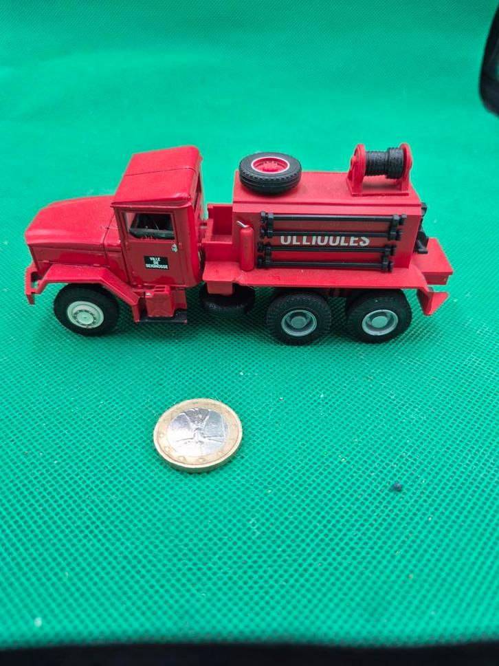 722 kaiser jeep m34 6x6 solido, Hobby en Vrije tijd, Modelauto's | Overige schalen, Zo goed als nieuw, Bus of Vrachtwagen, Ophalen of Verzenden