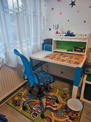 Bureau met Stoel - Kinderkamer beschikbaar voor biedingen