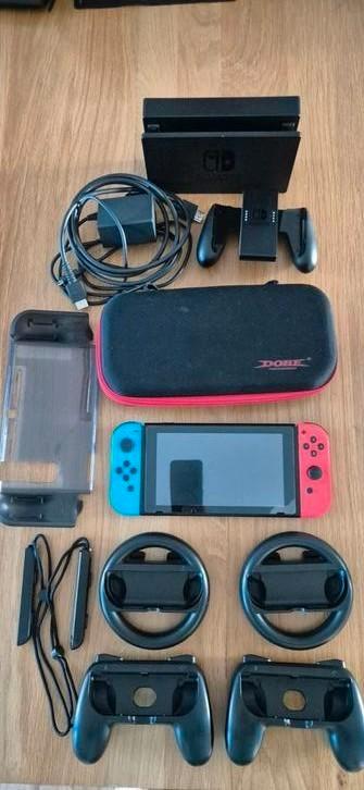 Nintendo Switch V2 Compleet, Spelcomputers en Games, Games | Nintendo Switch, Gebruikt, Avontuur en Actie, 2 spelers, Ophalen