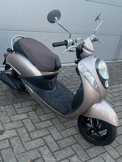 Sym mio 50 Snor Blauw Kenteken, Fietsen en Brommers, Snorfietsen en Snorscooters, Zo goed als nieuw, SYM, Benzine, Ophalen
