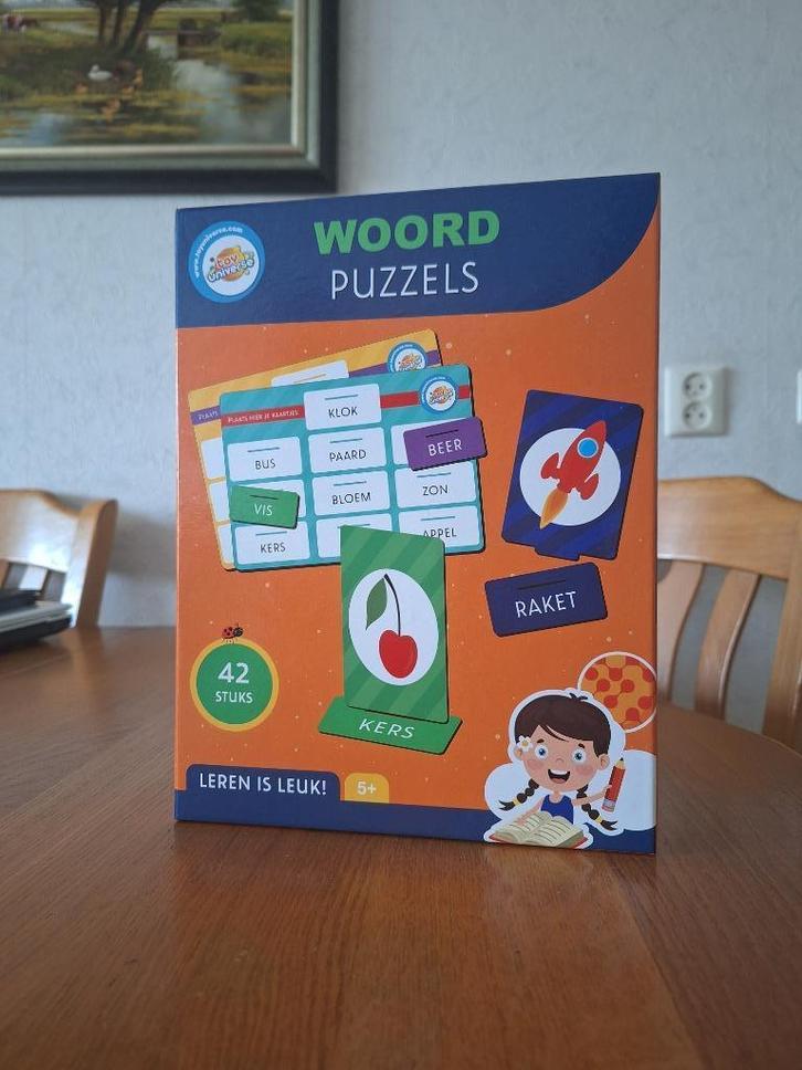 Een leuk leren 3 Toy Universe educatief spellen 27 cm nieuw, Kinderen en Baby's, Speelgoed | Educatief en Creatief, Nieuw, Puzzelen