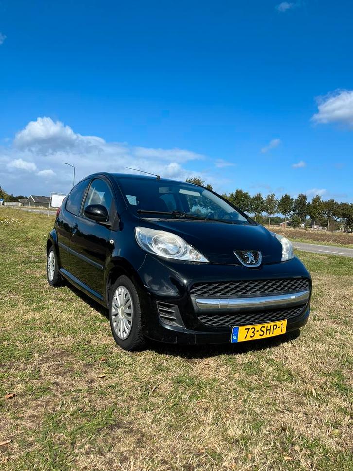 Peugeot 107 1.0 12V 5DR 2011 Zwart, Auto's, Peugeot, Particulier, Benzine, A, Hatchback, Handgeschakeld, Origineel Nederlands