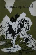 CPNB 1961 # de muze op school, Boeken, Boekenweekgeschenken, Ophalen of Verzenden, Gelezen