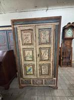 Handgeschilderd oudgrenen houten kast, Antiek en Kunst, Antiek | Meubels | Kasten, Ophalen