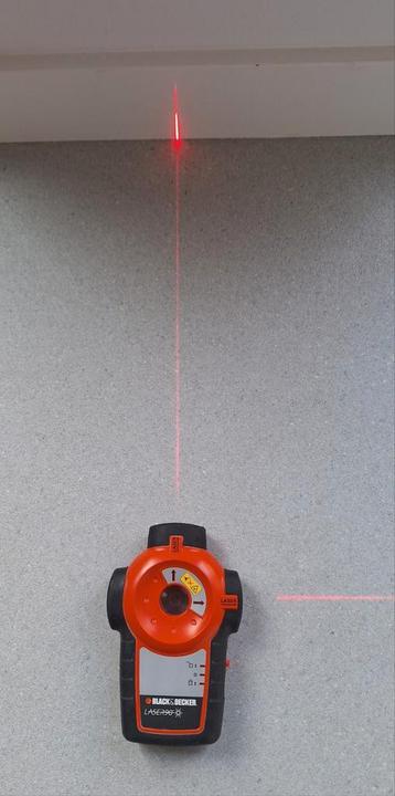 Black & Decker Laser 90 graden beschikbaar voor biedingen