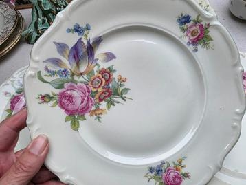 Eet-dinerborden groot bloemdecor bloemen beschikbaar voor biedingen