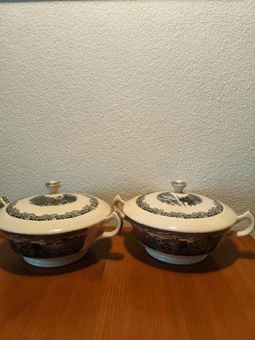 2 Vintage Soepterrines met Deksel beschikbaar voor biedingen