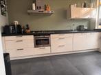 Keuken te koop • zelf demonteren (4 of 5 juni), Huis en Inrichting, Keuken | Complete keukens, Ophalen, Gebruikt, Wit, Graniet of Steen