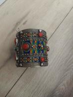 Kabyle Armband - Traditioneel Berber Design, Met bedels of kralen, Ophalen of Verzenden, Zo goed als nieuw, Rood