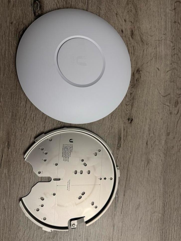 Ubiquiti UniFi U6 Pro Access Point, Computers en Software, Accesspoints, Gebruikt, Ophalen of Verzenden