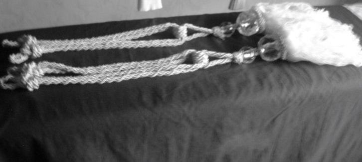 MOOIE CHIQUE EMBRASSE ZILVERKLEURIG, Huis en Inrichting, Stoffering | Gordijnen en Lamellen, Zo goed als nieuw, 100 tot 150 cm