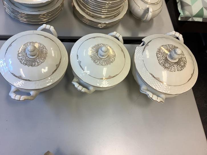 Mooi volledig Beiers Porselein servies (min 10 personen), Huis en Inrichting, Keuken | Potten en Pannen, Zo goed als nieuw, Pannenset