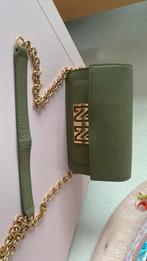 Super leuke tas van NIKKIE. Olijf groen, Sieraden, Tassen en Uiterlijk, Tassen | Damestassen, Ophalen of Verzenden, Zo goed als nieuw