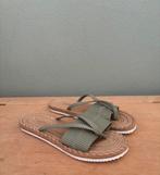 Trendy zomerse slippers – maat 43 (valt als 42), Slippers, Beige, Nieuw, Ophalen of Verzenden