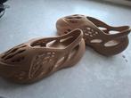 Yeezy rnnr maat 39 taupe, Slippers, Beige, Yeezy rnnr, Nieuw