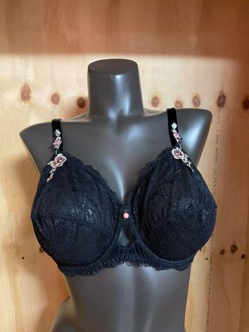 Lise charmel bh 90e model desir de roses beschikbaar voor biedingen