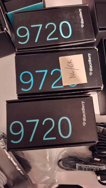 BlackBerry 9720 - Diverse Kleuren! beschikbaar voor biedingen