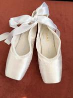 Mooie witte ballet spitzen maat 35, Ophalen of Verzenden, Zo goed als nieuw, Schoenen