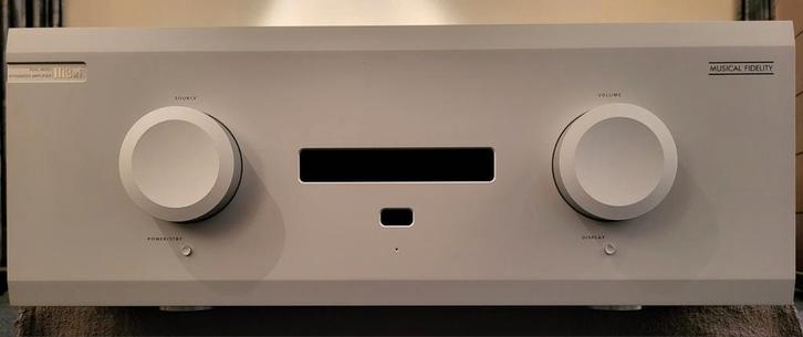 Musical Fidelity M8xi geïntegreerde versterker, Audio, Tv en Foto, Versterkers en Receivers, Zo goed als nieuw, Stereo, 120 watt of meer
