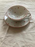 Porcelain Tea Duo | Kaestner Saxonia Red Dots | Art Deco, Gebruikt, Ophalen of Verzenden, Overige stijlen, Kop(pen) en/of Schotel(s)