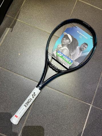 Yonex Ezone 100L sky blue - grip 1 of 2 - Nieuw beschikbaar voor biedingen