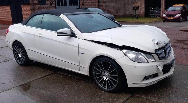 Mercedes E Klasse  Cabriolet Wit, Auto diversen, Schadeauto's, Mercedes-Benz, Automaat, Benzine, Cabriolet, Wit, Ophalen