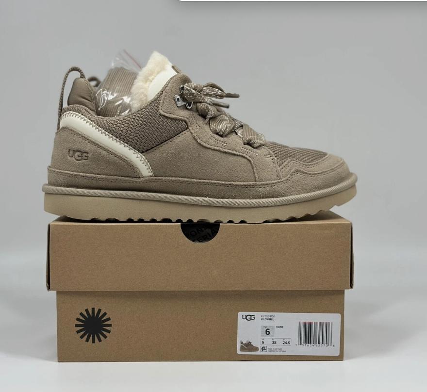 Ugg Lowmel Dune 37, Ophalen of Verzenden, Nieuw, Pantoffels of Sloffen